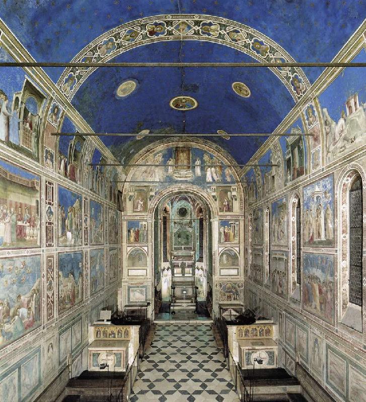 GIOTTO di Bondone The Chapel viewed from the entrance dfg